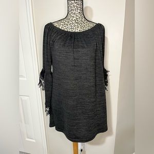 Win-Win‎ Black Open Sleeve Lace Tunic Size Large/XLarge